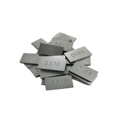 Ukuran yang disesuaikan 100% Virgin Tungsten Carbide Tips yang dilas untuk pisau pemotong batu dengan sumber daya listrik